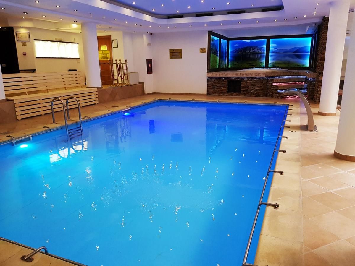 Отель Hotel Carpathia Синая-40